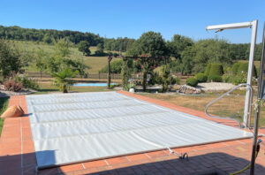 Pool abdecken mit einer PVC Poolplane