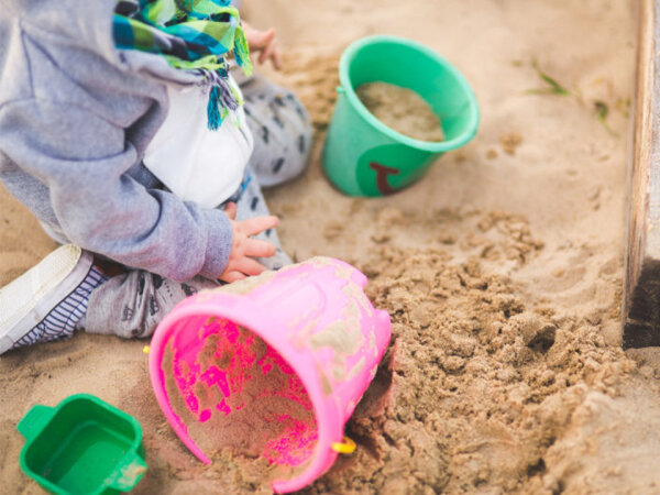 Sandkastenabdeckung mit Sonnenschutz - Sandkastenabdeckung und Sonnenschutz | KUBULUS Blog